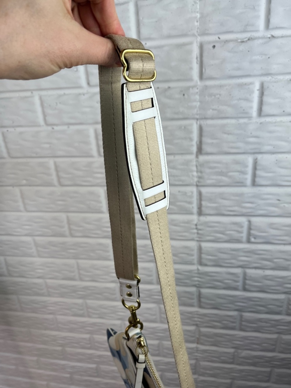 COACH Poppy Op Art Crossbody Swingpack Bag blue cream geometric pattern - Picture 15 of 16